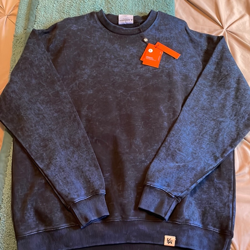 YOUNGLA crewneck